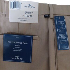 Dockers Casual Relaxed Fit Pleated Preppy Office Pants Men 40x30 Khaki Slacks